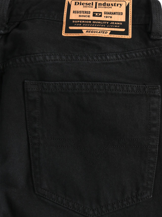 Diesel - Straight Fit Jeans - MARKEE R9B36