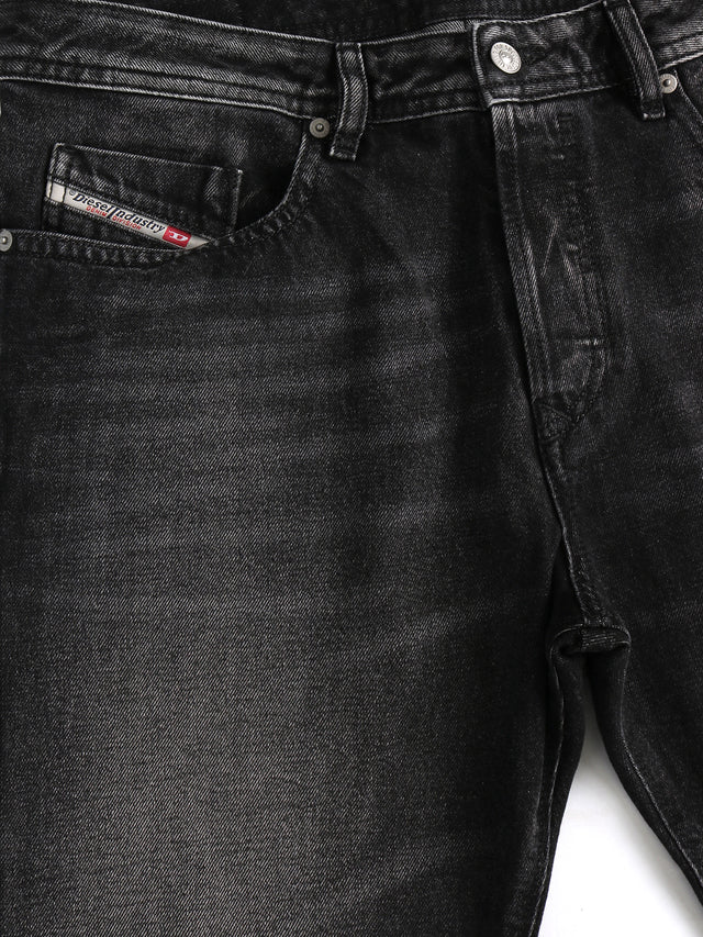 Diesel - Tapered Fit Jeans - BUSTER-X R9K38
