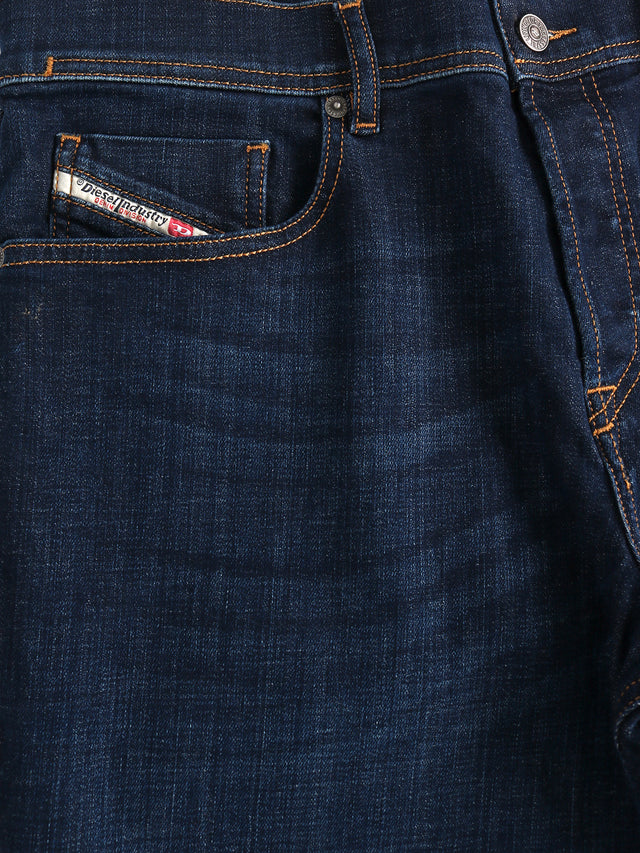 Diesel - Tapered Fit Jeans - 2023 D-Finitive 09F89