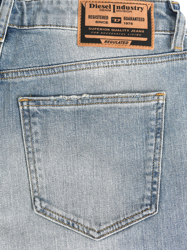 Diesel - Loose Fit Jeans - KRASHEE R08BI