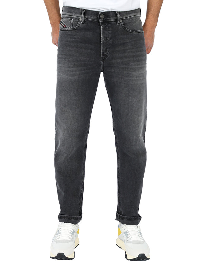 Diesel - Tapered Fit Jeans - D-Fining 09E94