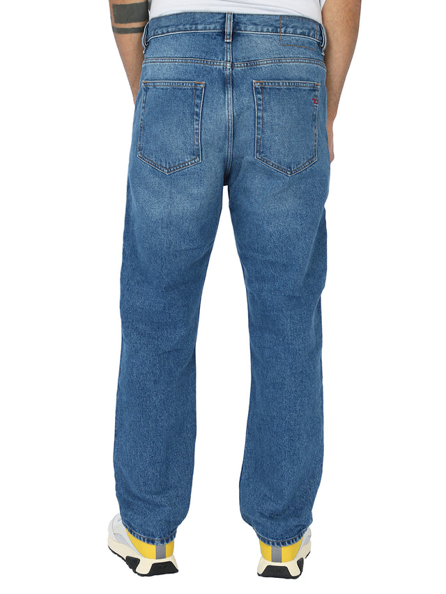 Diesel - Straight Fit Jeans - D-Viker 009MG