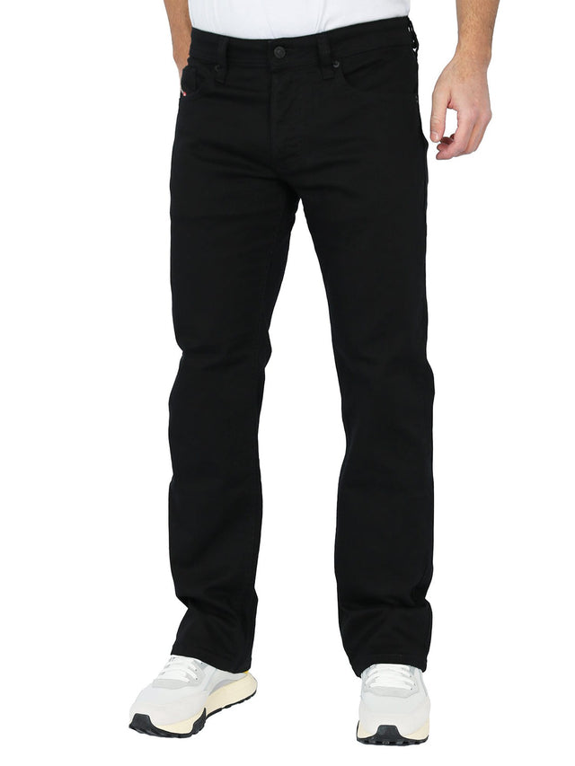 Diesel - Straight Fit Jeans - Larkee-X 0688H