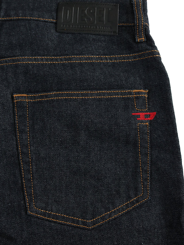 Diesel - Tapered Fit Jeans - D-Fining 009HF