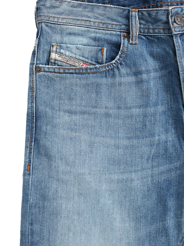 Diesel - Regular Tapered Fit Jeans - Buster-X R605N