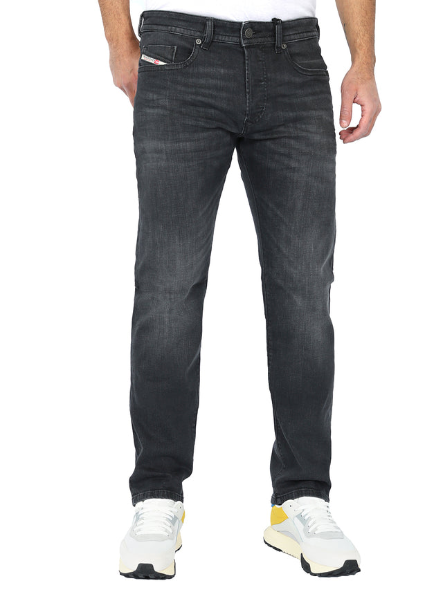 Diesel - Tapered Fit Jeans - Buster-X RM043