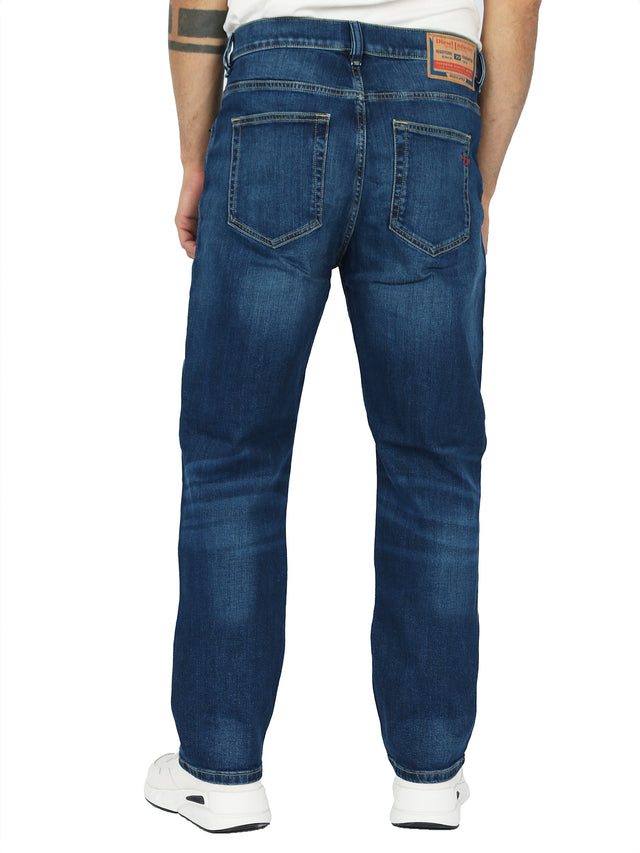 Diesel - Straight Fit Jeans - 2020 D-Viker RM042