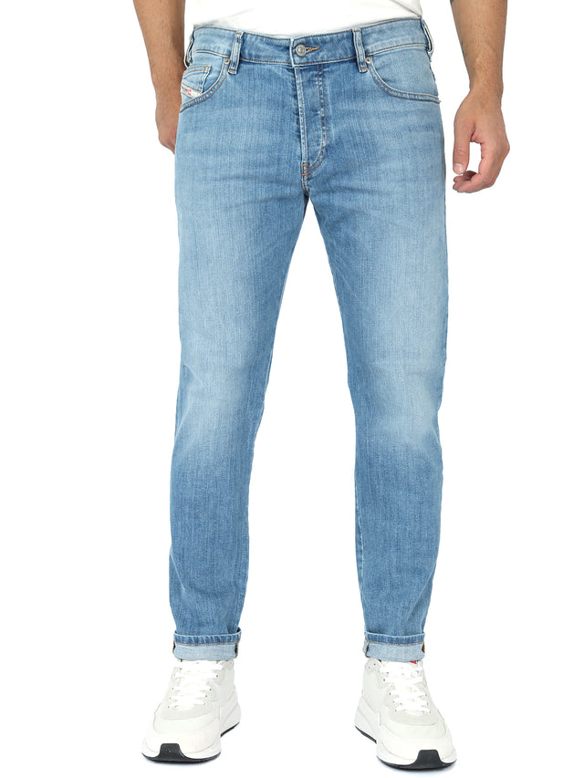 Diesel - Tapered Fit Jeans - D-Yennox 09F77