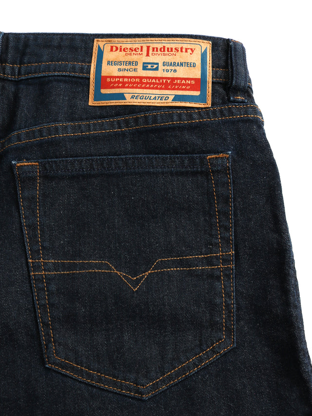 Diesel - Tapered Fit Jeans - Buster-X RM040