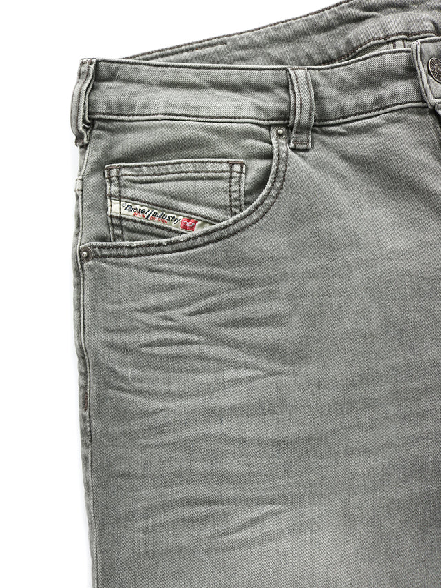 Diesel - Tapered Fit Jeans - D-Yennox 0CKAE