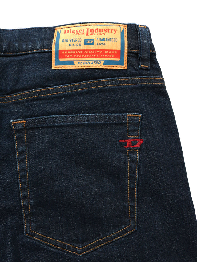 Diesel - Straight Fit Jeans - 2020 D-Viker RM040