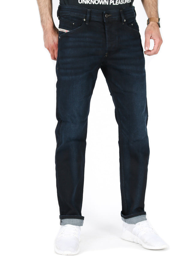 Diesel - Regular-Slim Fit Jeans - Belther R46D8