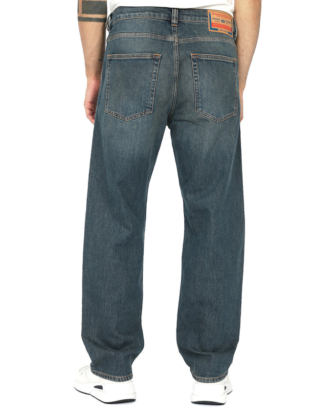 Diesel - Relaxed Fit Jeans - 2010 D-Macs 09F74