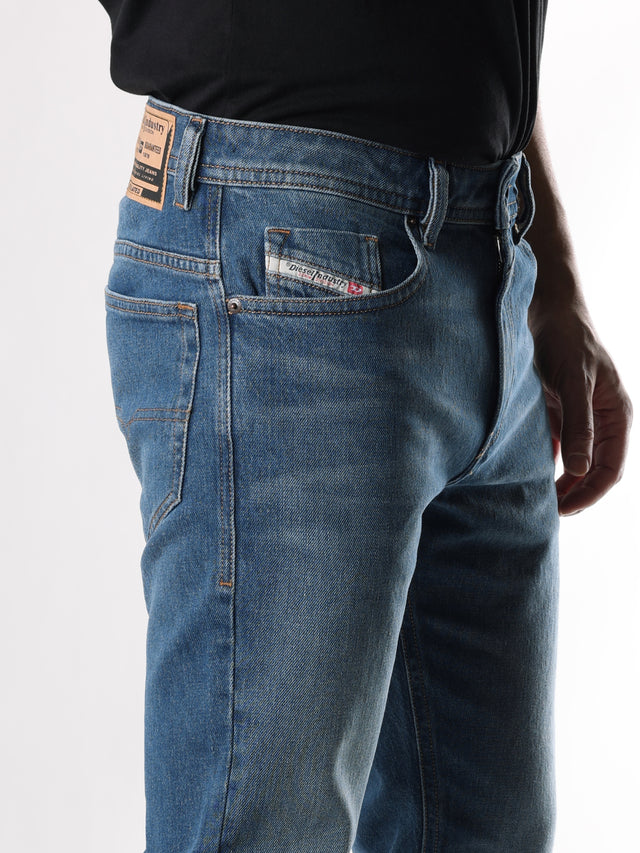 Diesel - Slim Fit Jeans - THOMMER-R R9K39