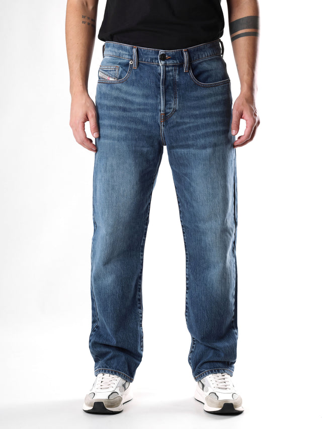Diesel - Straight Fit Jeans - 2020 D-VIKER R07RX