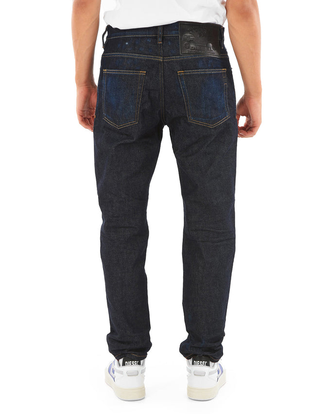Diesel - Tapered Fit Jeans - D-Fining 09A20