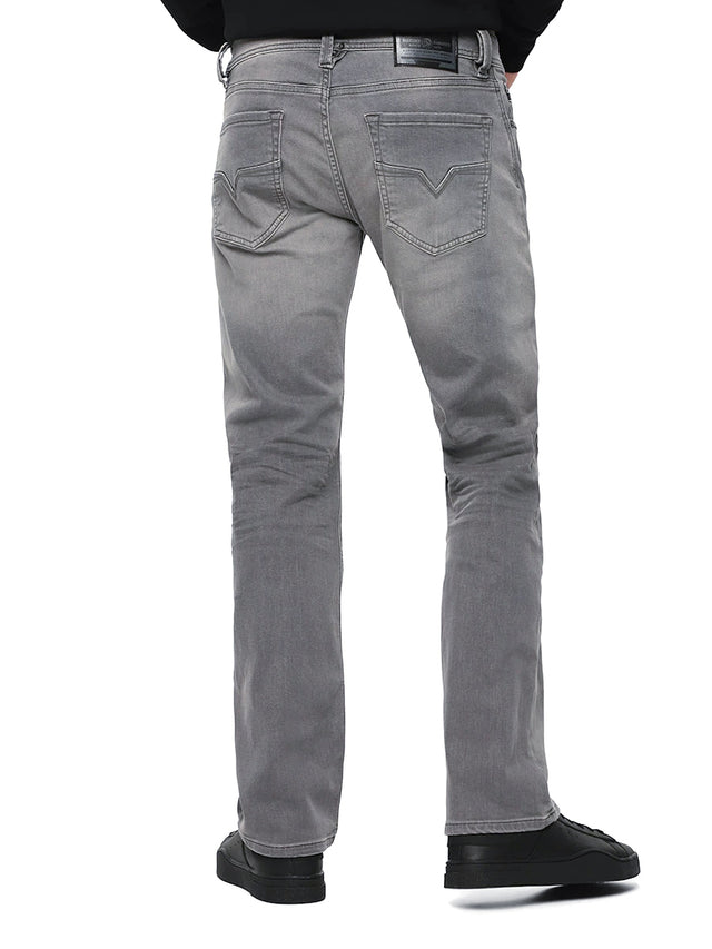 Diesel - Regular Fit Jeans - Larkee RB008