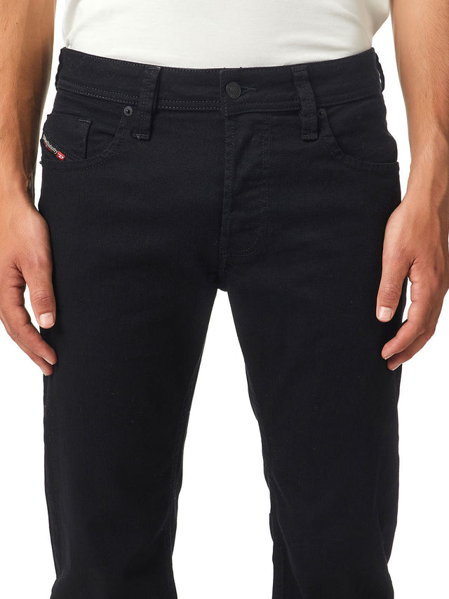 Diesel - Regular Fit Jeans - Larkee-X 0688H
