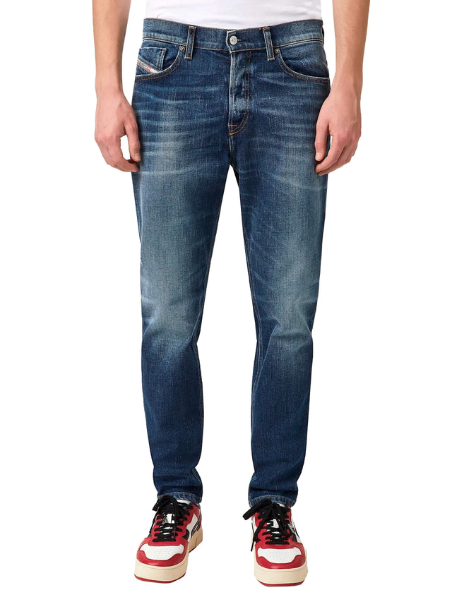 Diesel - Tapered Fit Jeans - D-Fining 09A92