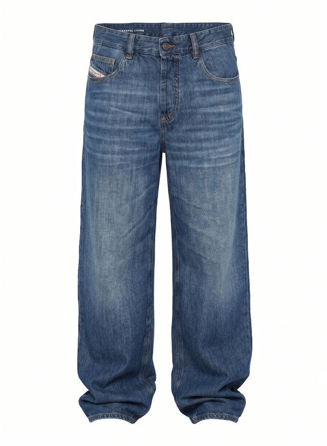 Diesel - Relaxed Fit Jeans - 2001 D-MACRO
