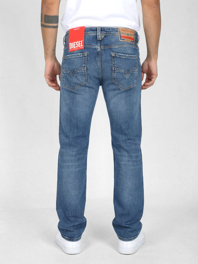 Diesel - Straight Fit Jeans - 1985 LARKEE 09I16