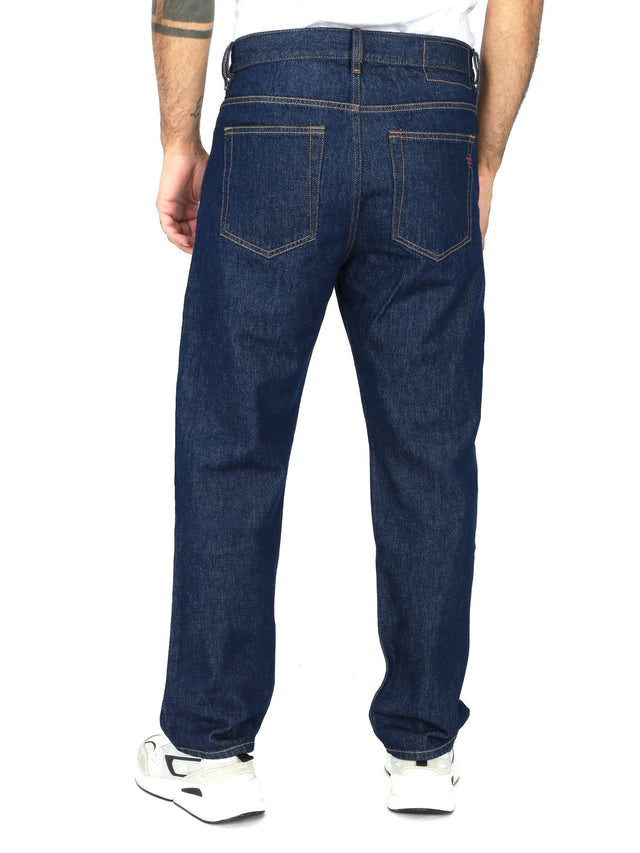Diesel - Straight Fit Jeans - 2020 D-Viker Z9B85