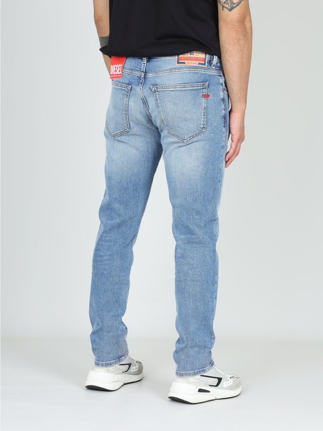 Diesel - Slim Fit Jeans - 2019 D-STRUKT