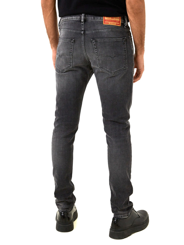 Diesel - Slim Fit Jeans - D-Luster 09G82