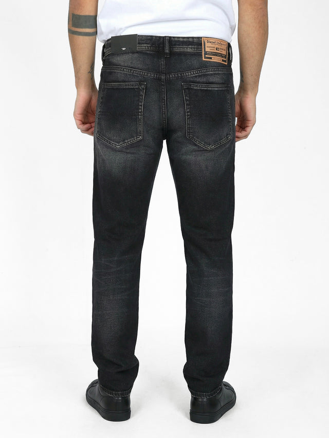 Diesel - Tapered Fit Jeans - BUSTER-X R9K38