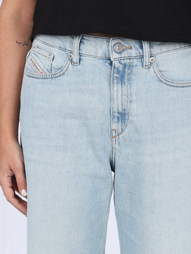 Diesel - Boyfriend Fit Jeans - 2016 D-AIR 09G74