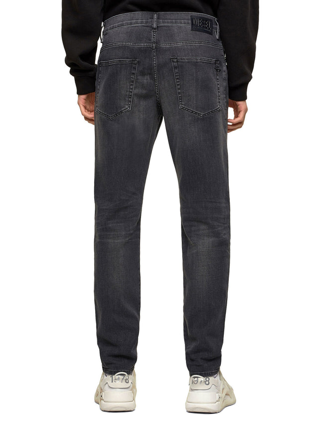 Diesel - Tapered Fit Jeans - D-Fining 069SU