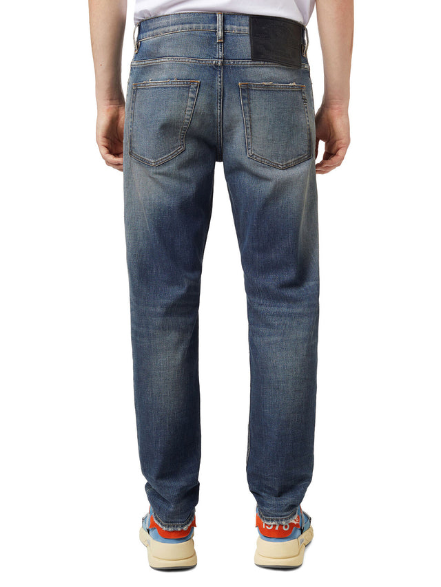 Diesel - Tapered Fit Jeans - D-Fining 9A05