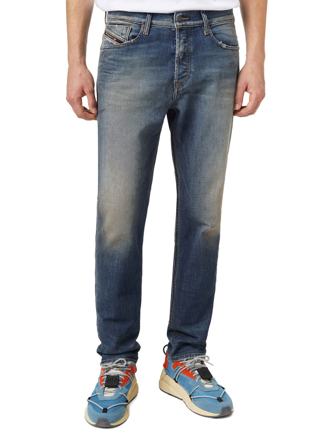 Diesel - Tapered Fit Jeans - D-Fining 9A05