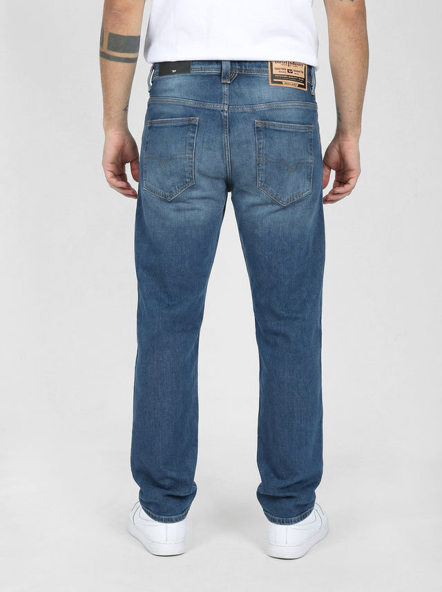 Diesel - Straight Fit Jeans - MARKEE R9K39