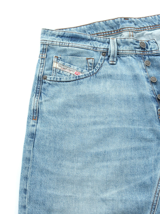 Diesel - Straight Fit Jeans - MARKEE R68DJ