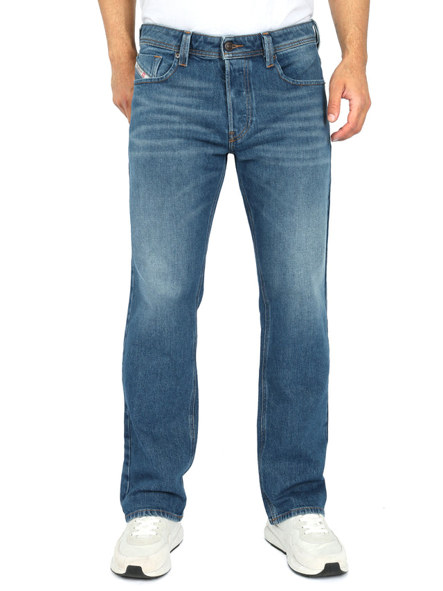 Diesel - Straight Fit Jeans - MARKEE R9K39