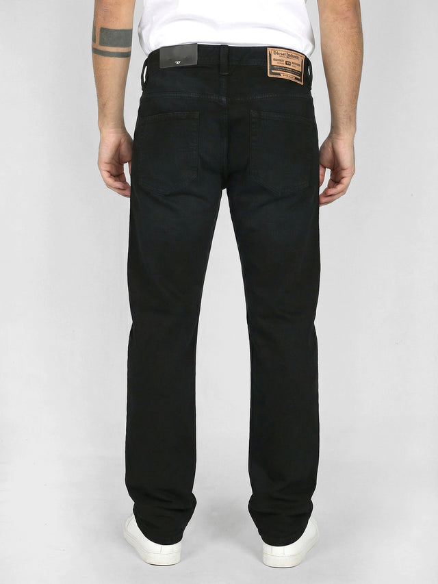 Diesel - Straight Fit Jeans - MARKEE R9B36