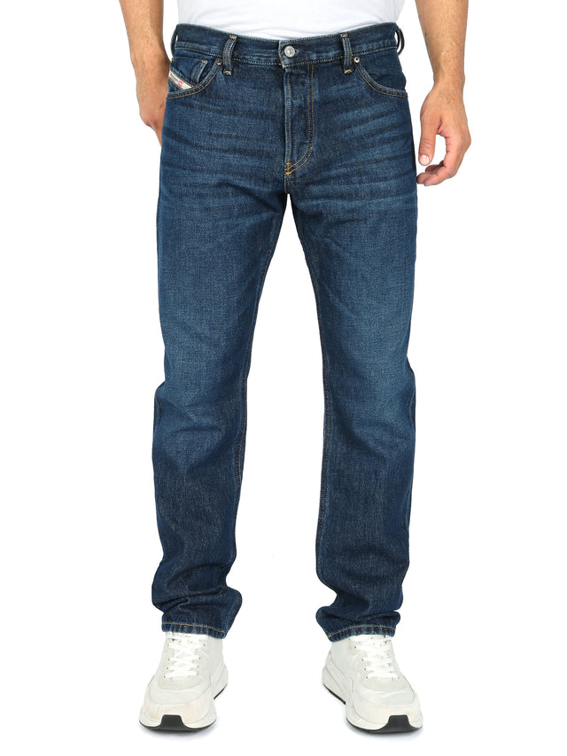 Diesel - Straight Fit Jeans - 1995 D-SARK 09C03