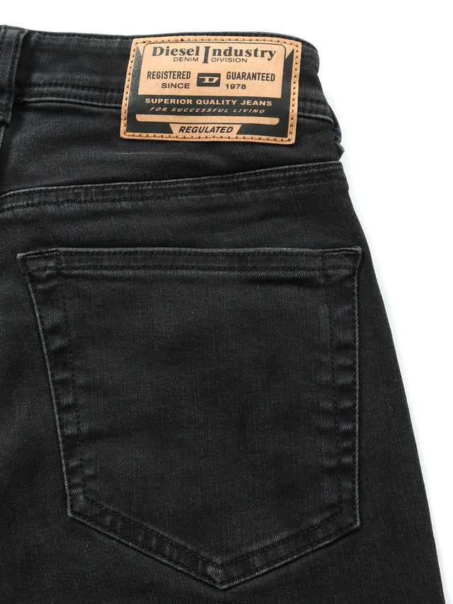 Diesel - Super Skinny Fit Jeans - 2017 SLANDY R9H24